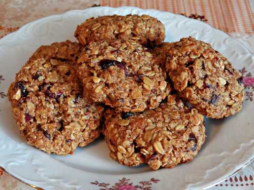 Oatmeal Raisin Cookies