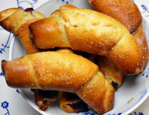 Cinnamon Crescents