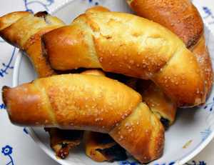 Cinnamon Crescents Recipe